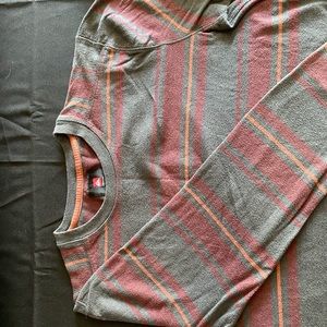 Quicksilver Sweater/Long Sleeve